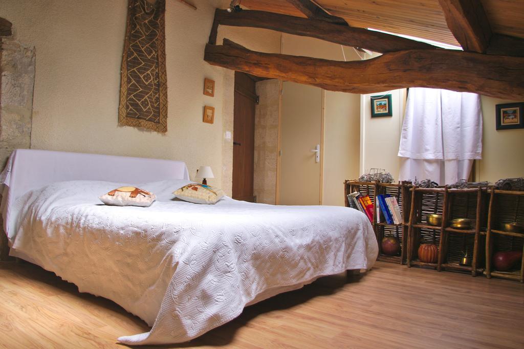 Chez Mamie Et Papi Bed and Breakfast Puynormand Εξωτερικό φωτογραφία